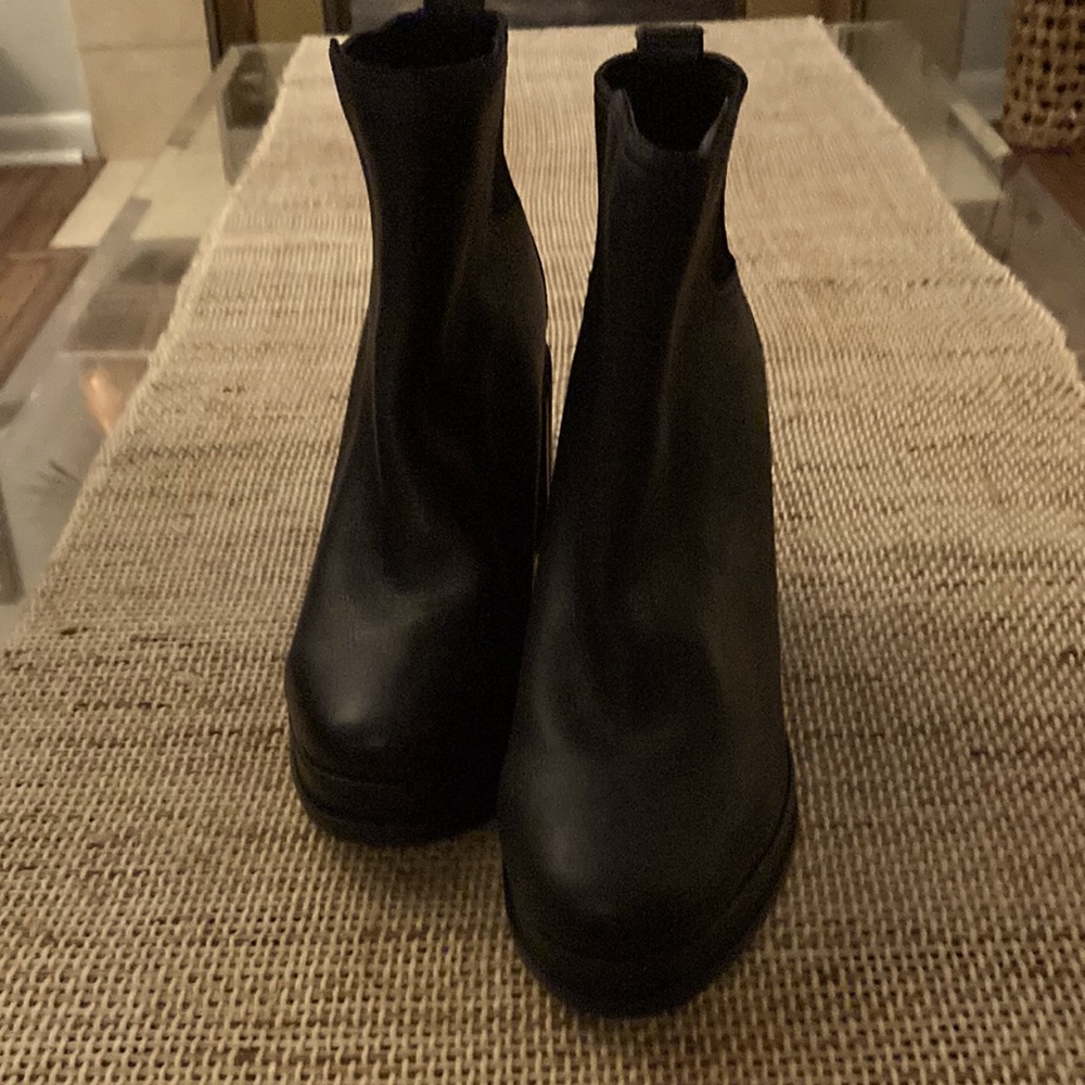 SOREL Blake waterproof Chelsea boot.